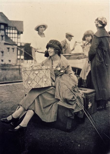 Zelfmoordterroristes zagen er vroeger veel eleganter uit.